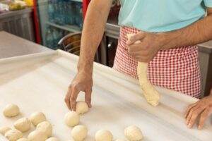Cum să tratezi furunculul cu drojdie – un remediu natural eficient