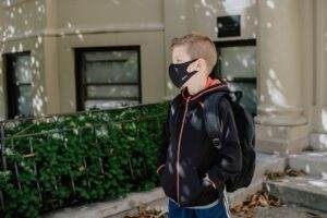 Descoperă beneficiile masca cu argilă pentru un ten mai tânăr și mai ferm