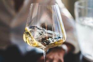 Consumul moderat de alcool: Impactul asupra sănătății